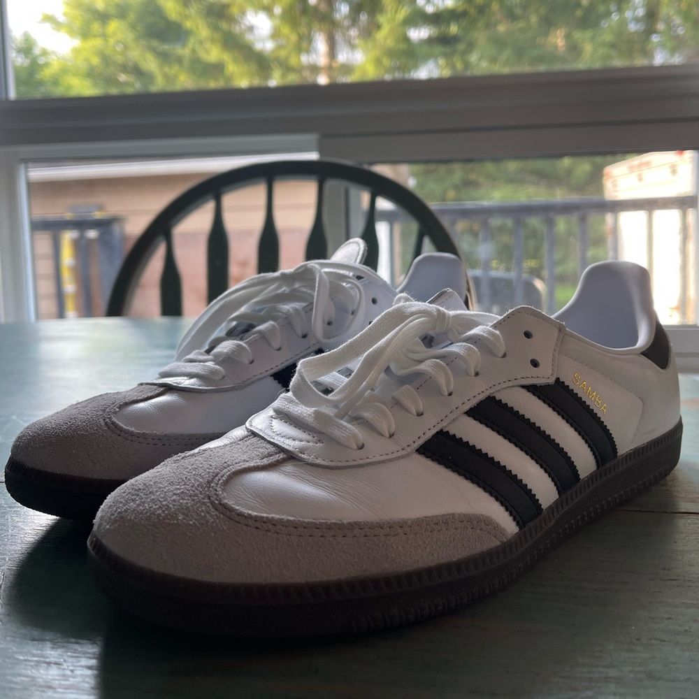 Men’s White Adidas Samba size 9 1/2